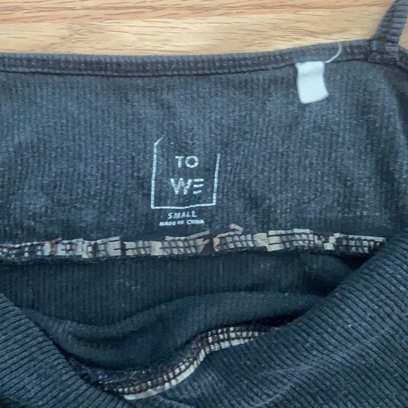 Me to we cropped tank top in size S - Picture 2 of 3